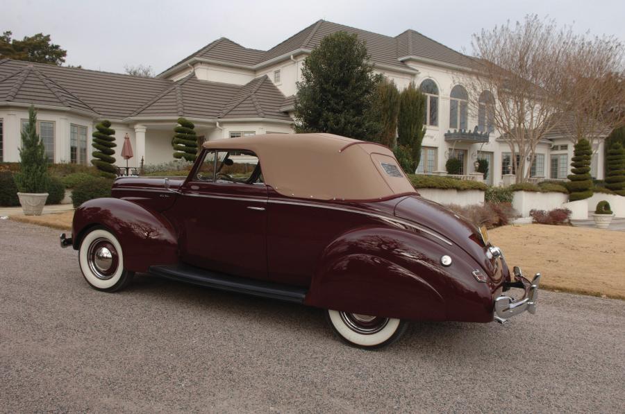  Ford DeLuxe Convertible Coupe 1940 года  (фото 78 из 80)